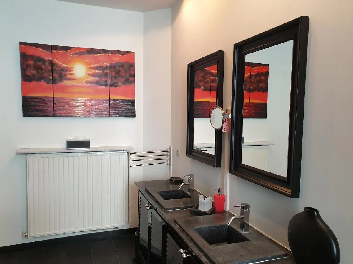 B&B Luxe Suites 1-2-3 Antwerp 2*,