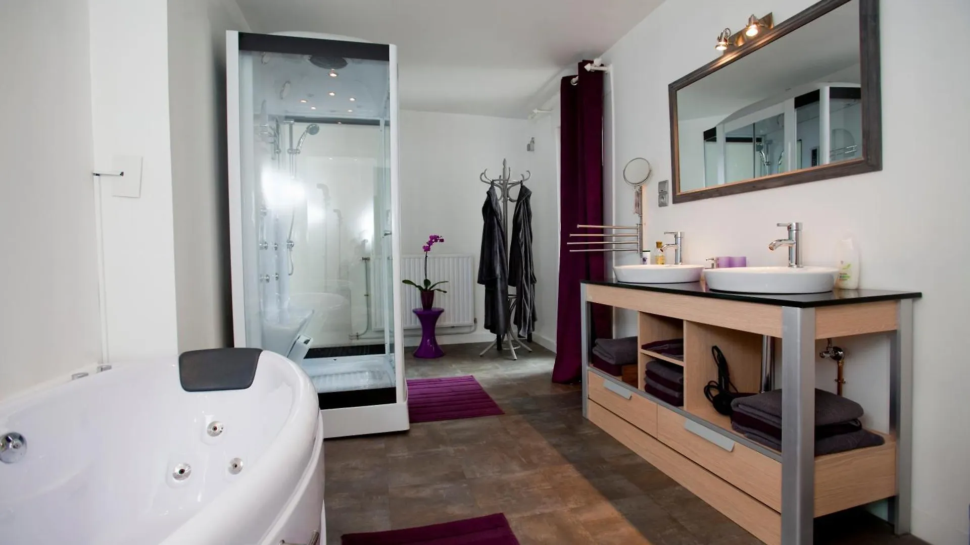B&B Luxe Suites 1-2-3 Antwerp Bed & Breakfast